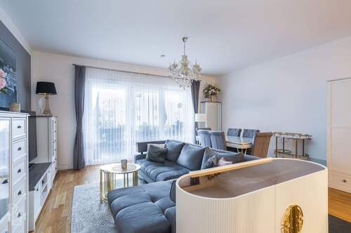 Wohnzimmer - Seltene Gelegenheit: Hochwertige 4-Zimmer-Wohnung mit Wohlfühlcharakter in der Berliner Vorstadt