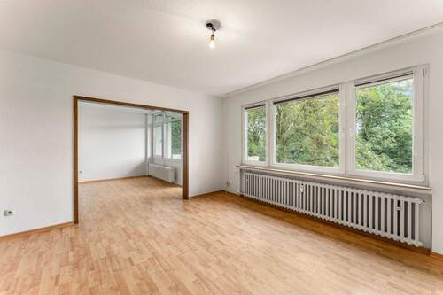 Wohnzimmer - Etagenwohnung mit 101,00 m&sup2; in Emden zum Kaufen