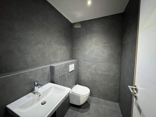 Gäste-WC - 4 Zimmer Etagenwohnung in Nürnberg