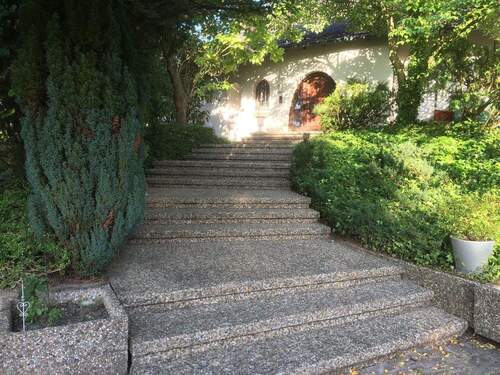 Hauseingang - Halle in Hagenbach