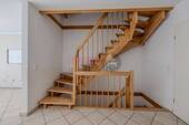 Treppe - Reihenmittelhaus mit 145,00 m&sup2; in Unterschleißheim zum Kaufen