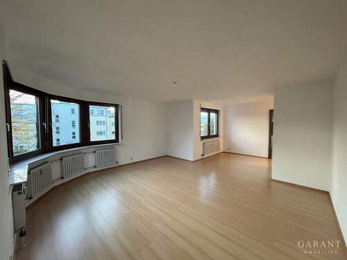 Wohnzimmer1 - 4 Zimmer Etagenwohnung zum Kaufen in Gerlingen