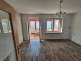 Blick ins Wohnzimmer - 