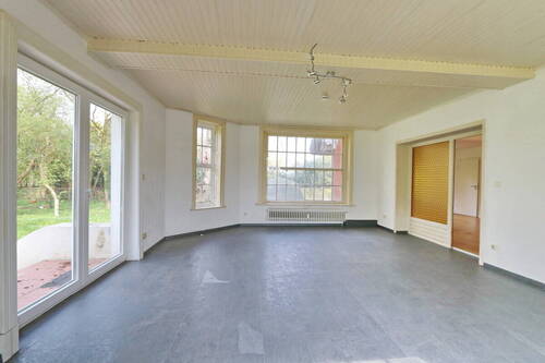 Wohnen Erker - 5 Zimmer Etagenwohnung in Hoisdorf
