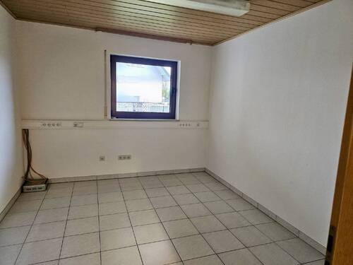Büro/Besprechungsraum - 