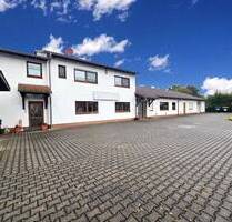 Vielseitige Gewerbeimmobilie mit ca. 340 m² HalleLager, ca.150 m² Bürofläche & ca.133 m² Wohnung - Glauberg