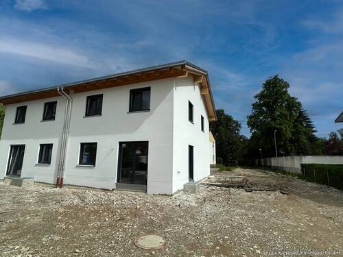 Ansicht - 4 Zimmer Doppelhaushälfte in Bruckmühl