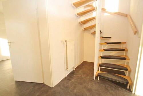Treppe in den Keller - 