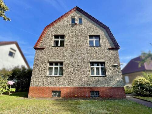 Straßenansicht - 