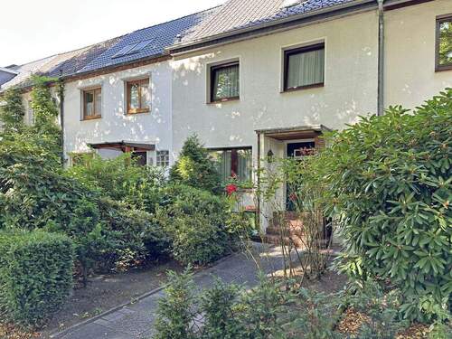 Straßenansicht - 4 Zimmer Reihenmittelhaus zum Kaufen in Hamburg