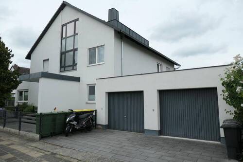 Straßenansicht - Garage - 