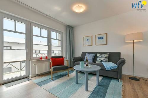 Wohnzimmer - 3 Zimmer Etagenwohnung zum Kaufen in Binz