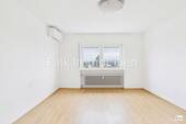 Schlafzimmer mit Klimagerät - 