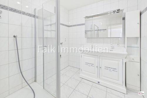 innenliegendes Bad mit Dusche - 