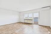Wohn-/Esszimmer mit Klimagerät und Zugang Loggia - Etagenwohnung mit 90,50 m&sup2; in Brühl zum Kaufen