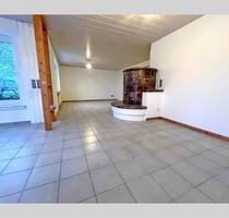 Besondere 3,5-Zimmer-Erdgeschosswohnung mit Kamin, Balkon Terrasse in Rönsahl zu vermieten! - Kierspe