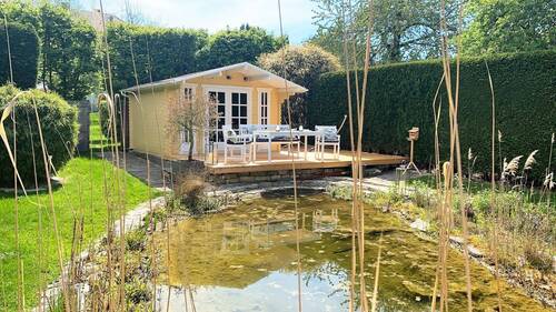 Teich, Gartenhaus, Terrasse - 
