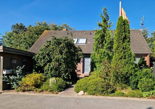 Hausansicht - Topgepflegtes Einfamilien-Ferienhaus auf traumhaftem Grundstück
