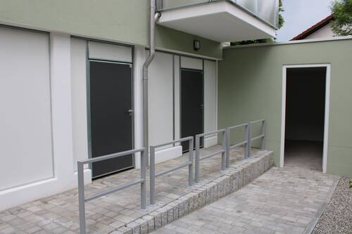 Kellerabteil und Fahrradraum.JPG - 