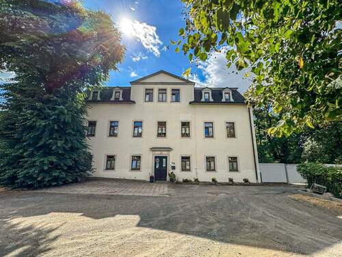 Frontansicht des Herrenhauses - 1 Zimmer Mehrfamilienhaus, Wohnhaus zum Kaufen in Wurzen