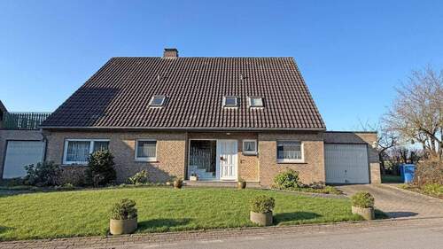 Frontansicht - 6 Zimmer Einfamilienhaus zum Kaufen in Hamminkeln