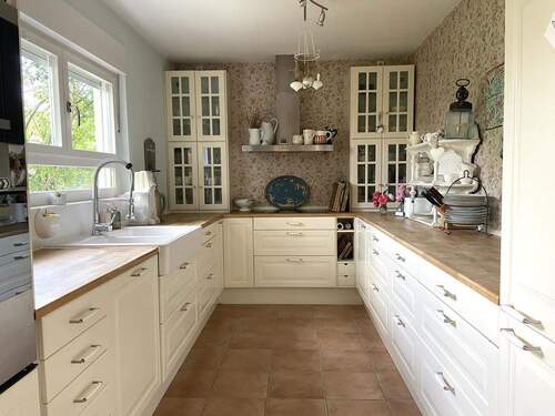 Küche EG im Landhausstil - Einfamilienhaus mit 224,00 m&sup2; in Schwäbisch Hall zum Kaufen