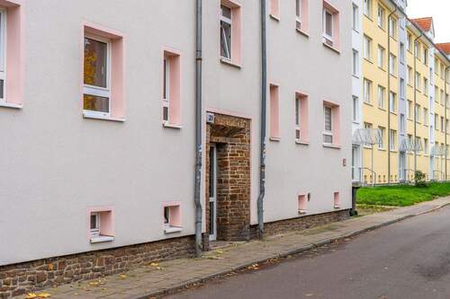 Hauseingang - Etagenwohnung mit 52,50 m&sup2; in Leipzig zum Kaufen