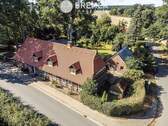 Straßenansicht, Süd-Ost-Ansicht - 6 Zimmer Einfamilienhaus in Hanstedt