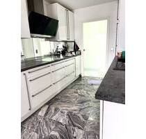 Schicke und großzügige 4 ZKB mit Loggia und Garage - Friedrichsthal