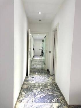 Flur - Etagenwohnung mit 148,20 m² in Friedrichsthal zum Kaufen