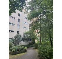 Gepflegte 2-Zimmer-Wohnung im 2. OG mit Balkon in Nürnberg-Langwasser Südwest