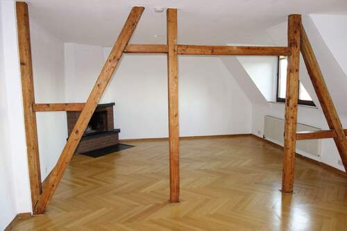 Titelbild - URDENBACH ALTBAU BEZUGSFREI KAMIN PARKETT GROßE KÜCHE GROßES BAD GROßER BALKON + 50 QM SPITZBODEN