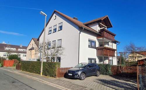 Südansicht - Ideales MEHRGENERATIONEN-HAUS mit 3 Wohnungen in guter Lage von 90547 Stein-Deutenbach