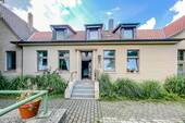 Hausansicht - 2,5-Zimmer - zentrale Lage - renoviert - Einbauküche