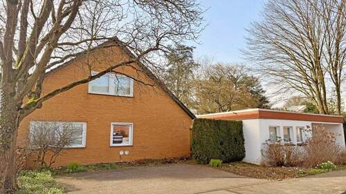 Außenaufnahme - 5 Zimmer Einfamilienhaus zum Kaufen in Moers