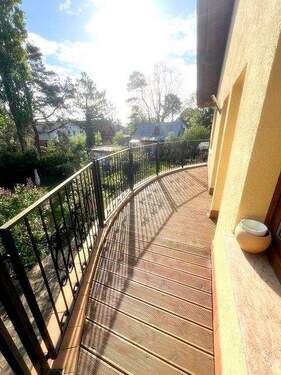 Balkon zur Gartenseite - Einfamilienhaus mit 208,60 m&sup2; in Berlin zum Kaufen