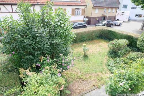 Übersicht Garten vom Balkon des EFH - 