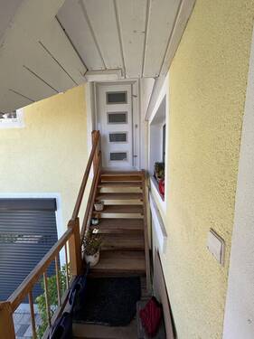 Zugang Zimmer über der Garage - 
