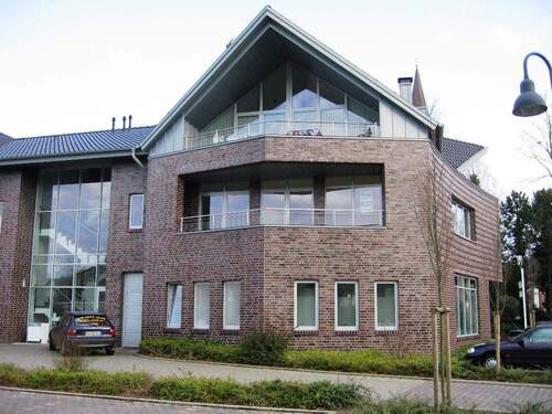 Eingang - Lichtdurchflutetes Penthouse m. gr. Balkonterr. in Wohn- u. Geschäftshaus m. Aufzug