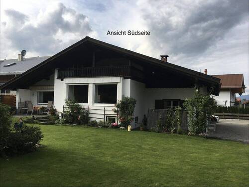 Wohnhaus Südseite - Villengrundstück mit 50er Jahre Haus in ruhiger Aussichtslage inmitten von Oberstdorf gegen Gebot