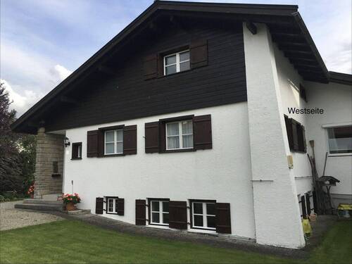 Wohnhaus Nordwestseite - 8 Zimmer Einfamilienhaus in Oberstdorf