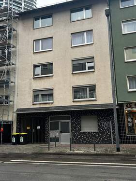 image0 (1) - Zentrale 3-Zimmer-Wohlfühlwohnung mit Balkon & Einbauküche - ideal für Paare oder WG