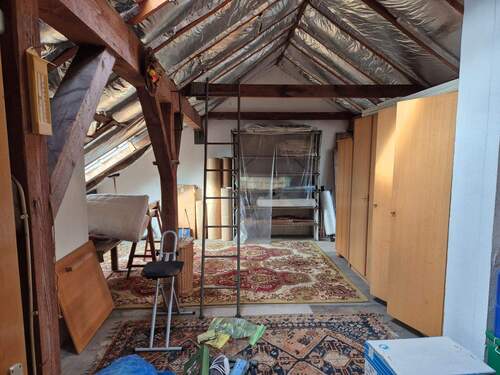 Ausbaubarer Dachboden... - 