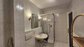 mit Dusche + Wanne - 