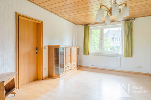 Großzügiges Esszimmer - 