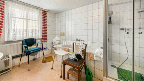 1. OG Badezimmer 1 - 