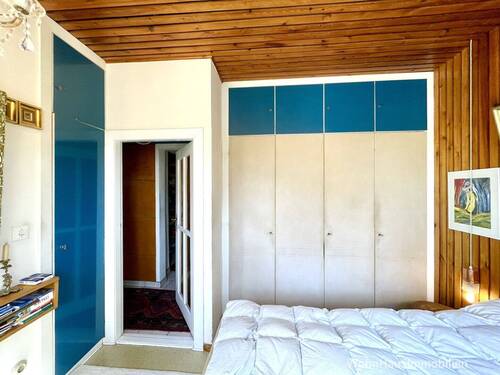 Schlafzimmer mit Einbauschränken vom Architekten - 