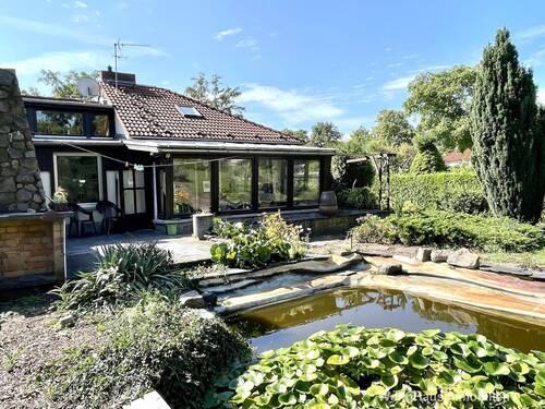 Doppelhaushälfte mit Garten und Teich - 4 Zimmer Doppelhaushälfte in Berlin / Adlershof