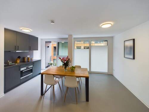 Wohnbereich - Helles + möbliertes Apartment mit Balkon in Oldenburg: ideal für Singles & Berufseinsteiger 