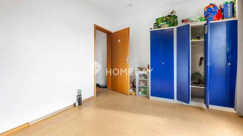 1. OG Schlafzimmer 1 2 - 